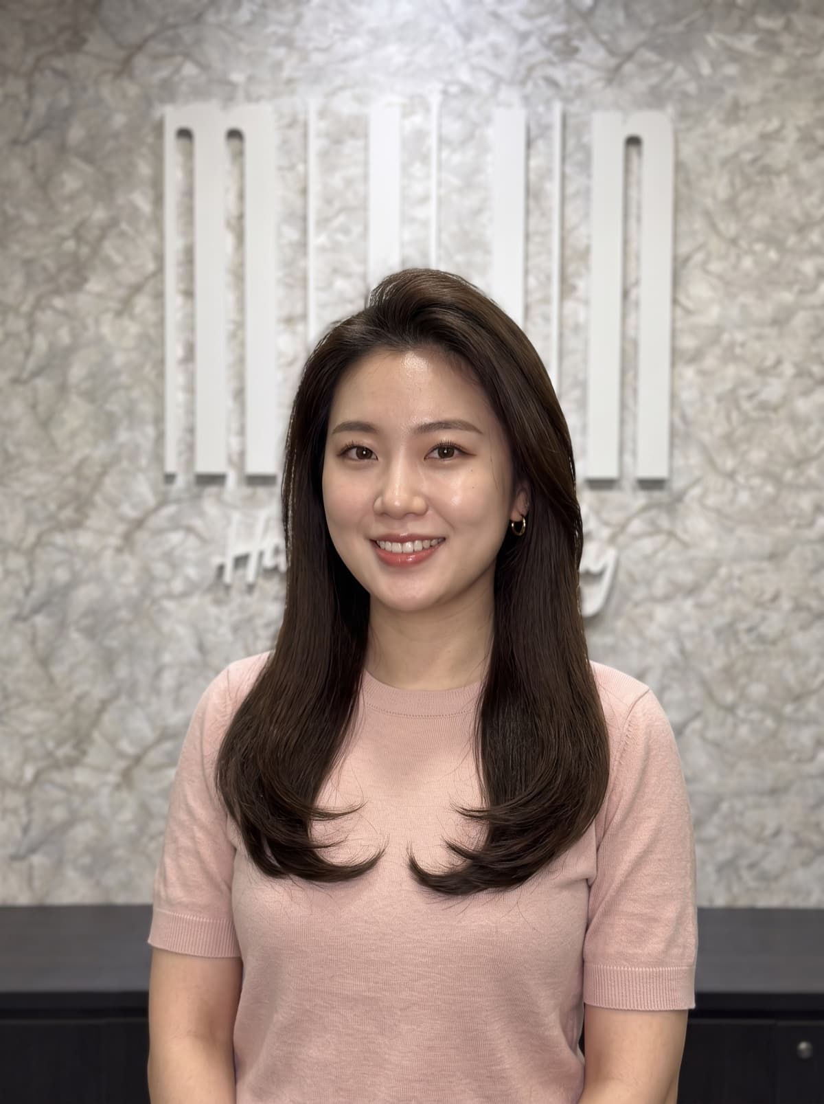 Miin 乌节路蓬松直发 — 发根蓬松、发尾自然内弯的直发